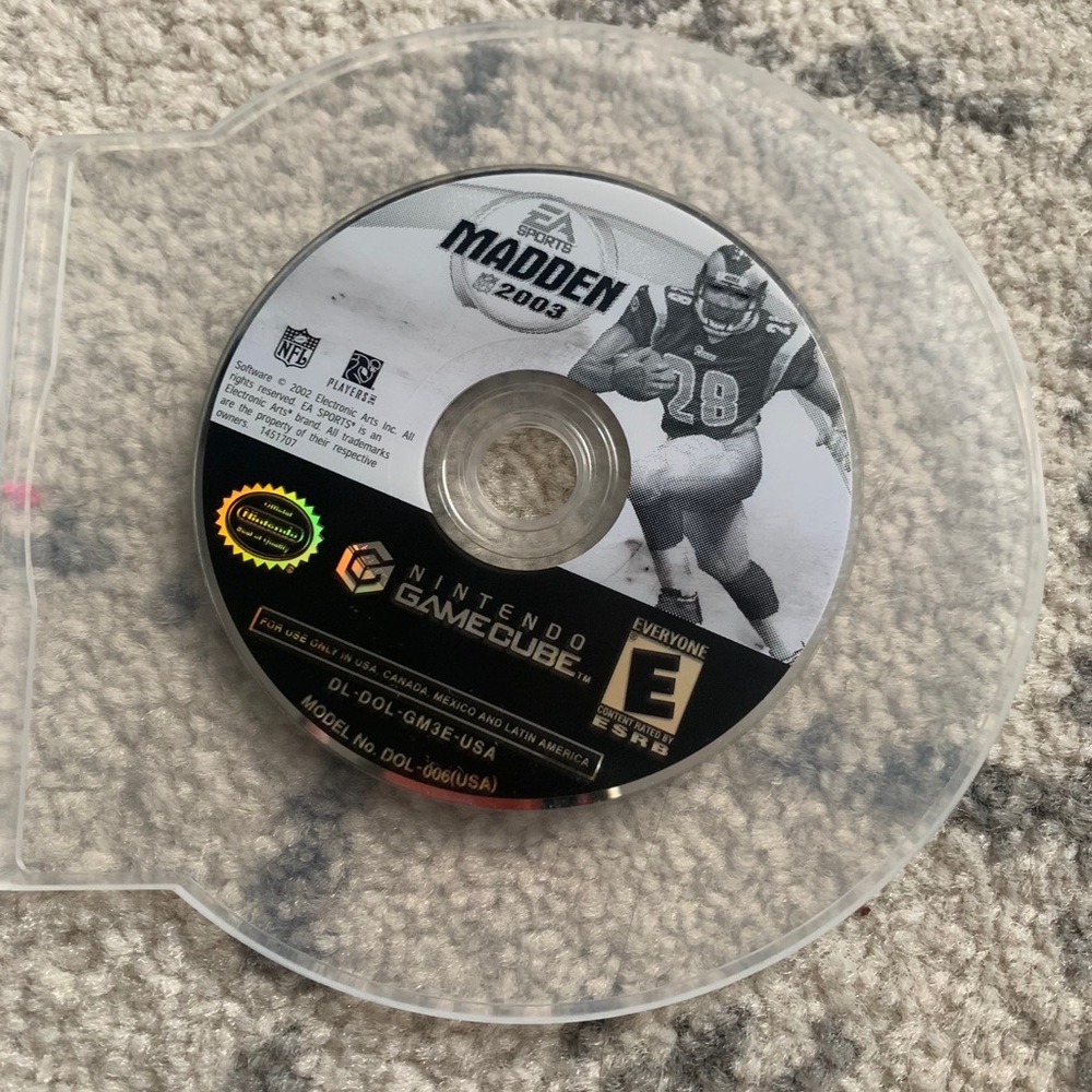 Madden NFL 2003 American football video game tv play sports